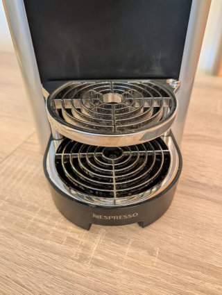 Cafetera Nespresso Zenius