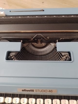 Máquina de escribir Olivetti Studio 46