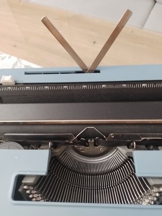 Máquina de escribir Olivetti Studio 46