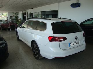 Volkswagen Passat 2023
