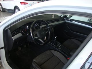 Volkswagen Passat 2023
