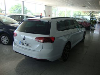 Volkswagen Passat 2023