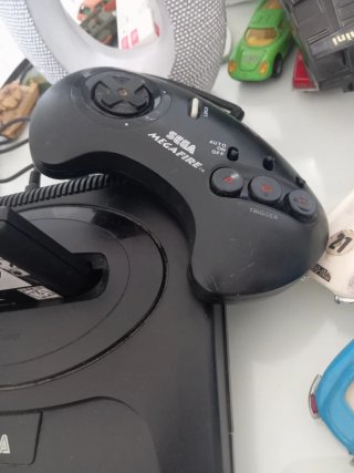 Sega Mega Drive II 16-Bit + FIFA Soccer 97