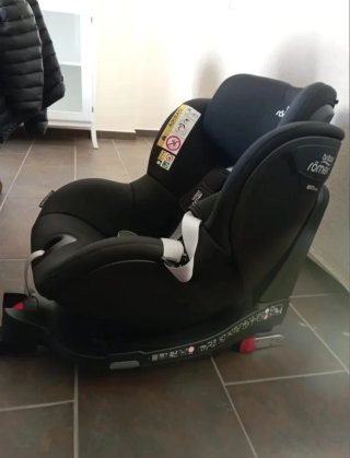 Silla coche Britax Römer negra