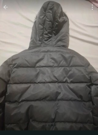Abrigo acolchado con capucha Zara mujer
