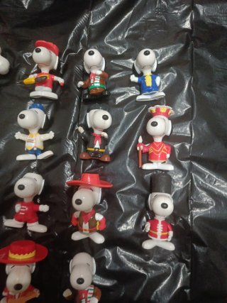 14 Miniaturas Snoopy