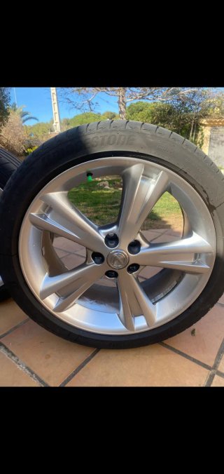 Llantas Lexus RX 20