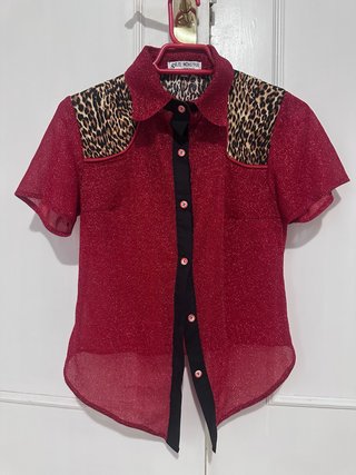 Camisa El Monstruo Roja Brillo y Leopardo