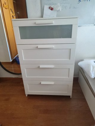 Cómoda Ikea Blanca con Cristal