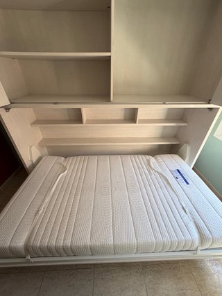 Cama abatible horizontal con colchon latex