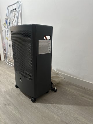 Estufa de gas Qlima gris