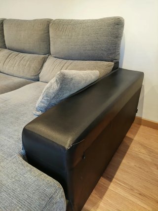 Sofá chaise longue gris y negro