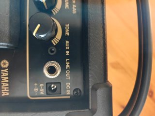 Amplificador Mini Yamaha Negro