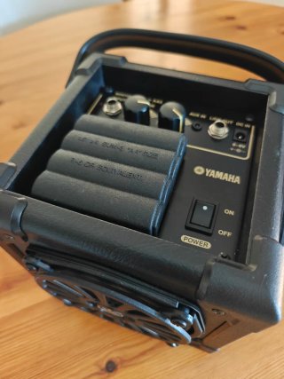 Amplificador Mini Yamaha Negro