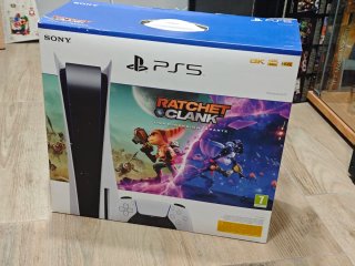 CAJA PlayStation 5 FAT Ratchet & Clank Bundle