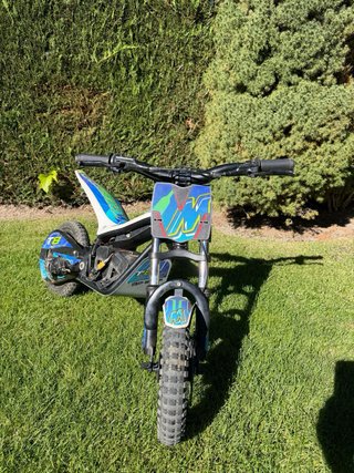 Mini Moto Eléctrica Mecatecno T8 Trial 2025