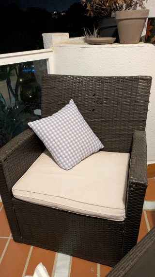 Conjunto Muebles Jardín: Sofá, 2 Sillas y Mesa