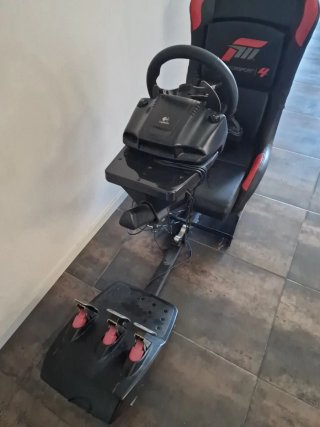 Playseat Racing + Volante Logitech G27