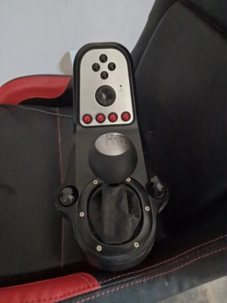 Playseat Racing + Volante Logitech G27