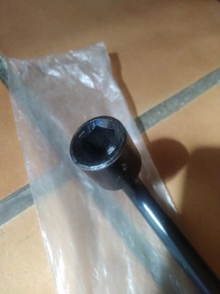 Llave Ruedas Nissan 17mm