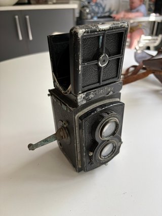 Cámara Rolleiflex Old Standard Tessar con funda