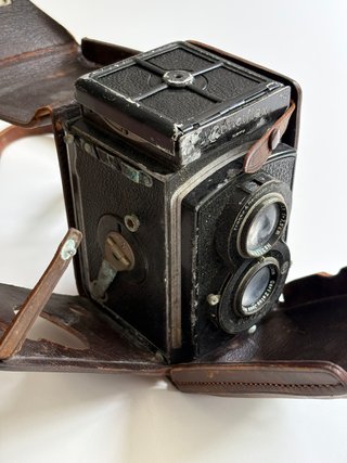 Cámara Rolleiflex Old Standard Tessar con funda