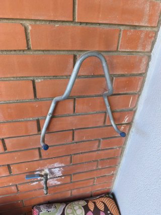 Gancho de metal 27x35x2 cm