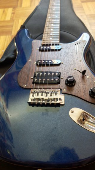Guitarra Eléctrica Magneto US-1300 RC