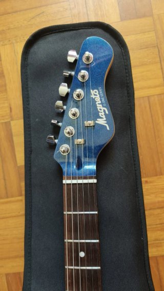 Guitarra Eléctrica Magneto US-1300 RC