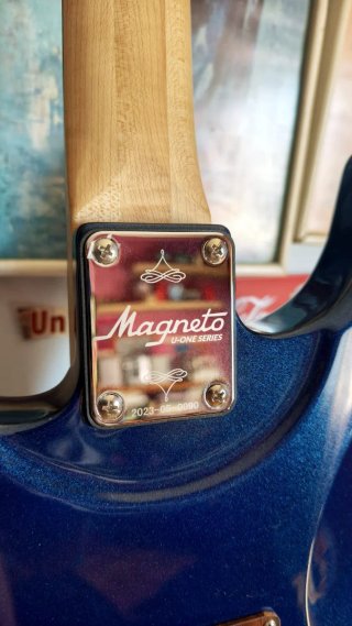 Guitarra Eléctrica Magneto US-1300 RC