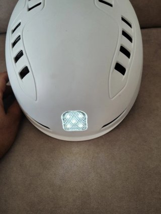 Casco Bicicleta/Patinete Blanco con Luz