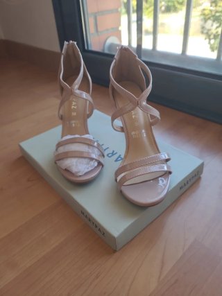Sandalias de tacón Marypaz color nude