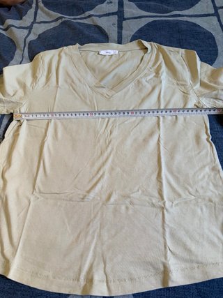 Camiseta Mango Beige V-Neck
