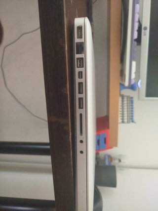 MacBook Pro 6,2 15 A1286 (2010) sin RAM/Disco