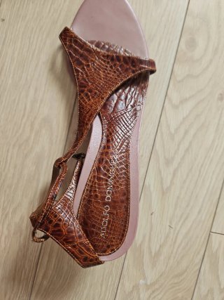 Sandalias Adolfo Dominguez Marrones y Rosas