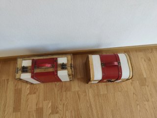 Maleta y baúl decorativos vintage.Precio conjunto