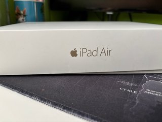 iPad Air 2 128GB Dorado con funda y caja