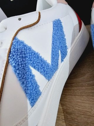 Zapatillas Lola Casademunt.