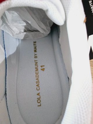 Zapatillas Lola Casademunt.