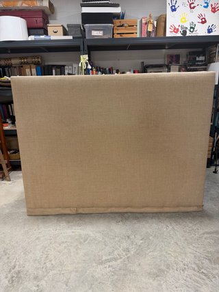 Cabezal de cama de mimbre y madera