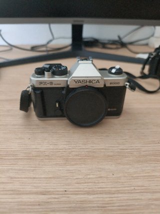 Yashica FX-3 Super 2000 Cámara Analógica