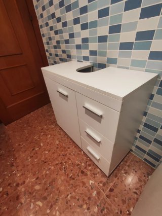 Mueble de baño bajo lavabo