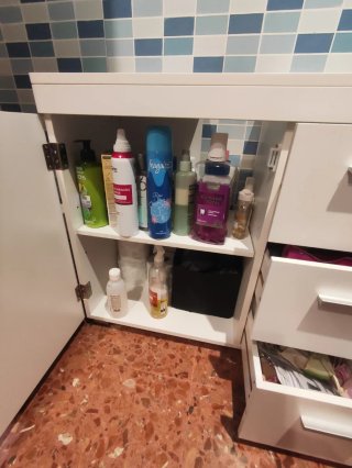 Mueble de baño bajo lavabo