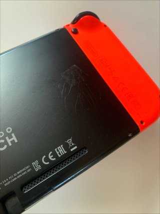 Nintendo Switch con caricatore originale
