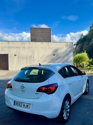 Opel Astra 1.7 cdti 125 cv