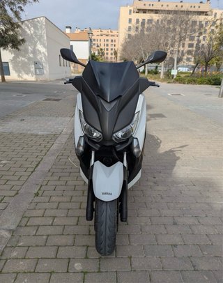 Yamaha Xmax 400 Maxi Scooter