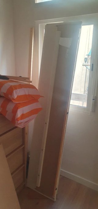 Montaje de cama IKEA TJÅLLE – Barcelona