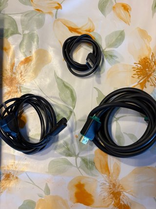 PS4 500GB + GTA V + Cuffie + Cavi
