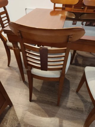 Mesa comedor madera cerezo con cristal
