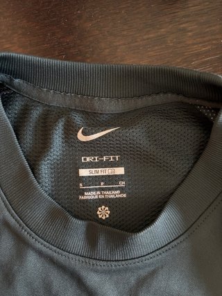 Camiseta Nike Técnica Negra y Verde
